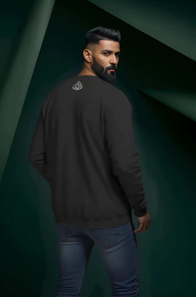 5 Hijabi's Oversized Black Crewneck